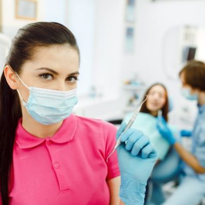 auxiliar-de-dentista-2